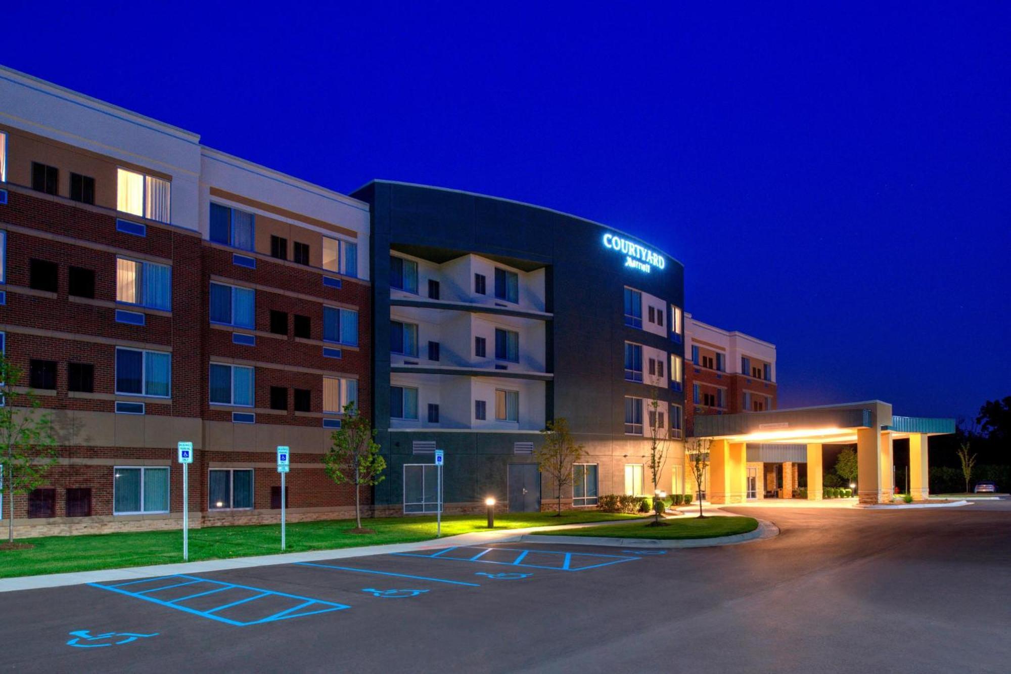 Courtyard By Marriott Detroit Farmington Hotel Farmington Hills Kültér fotó