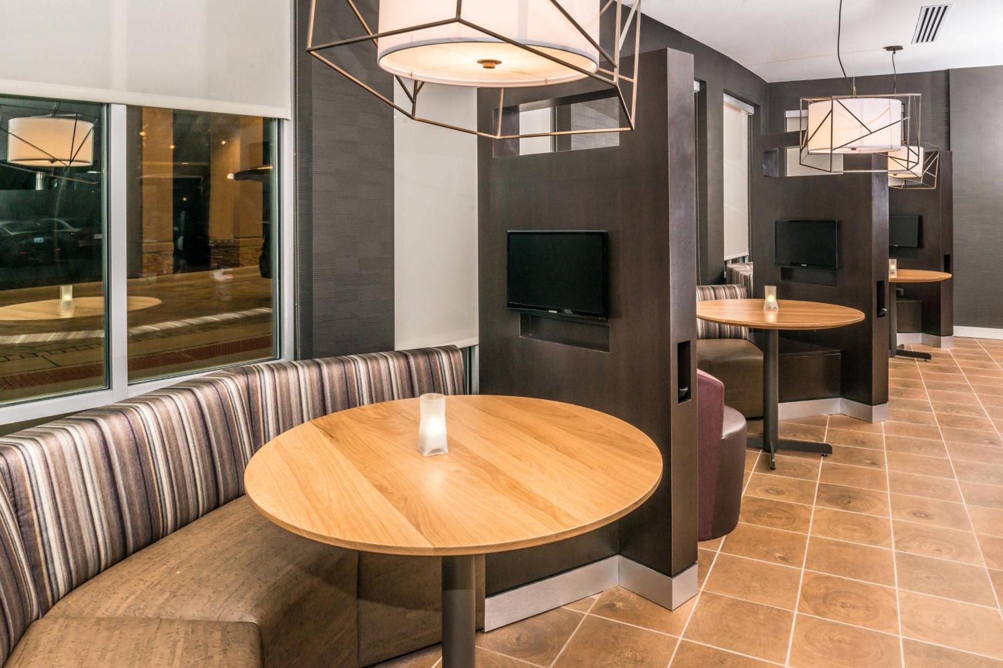 Courtyard By Marriott Detroit Farmington Hotel Farmington Hills Kültér fotó