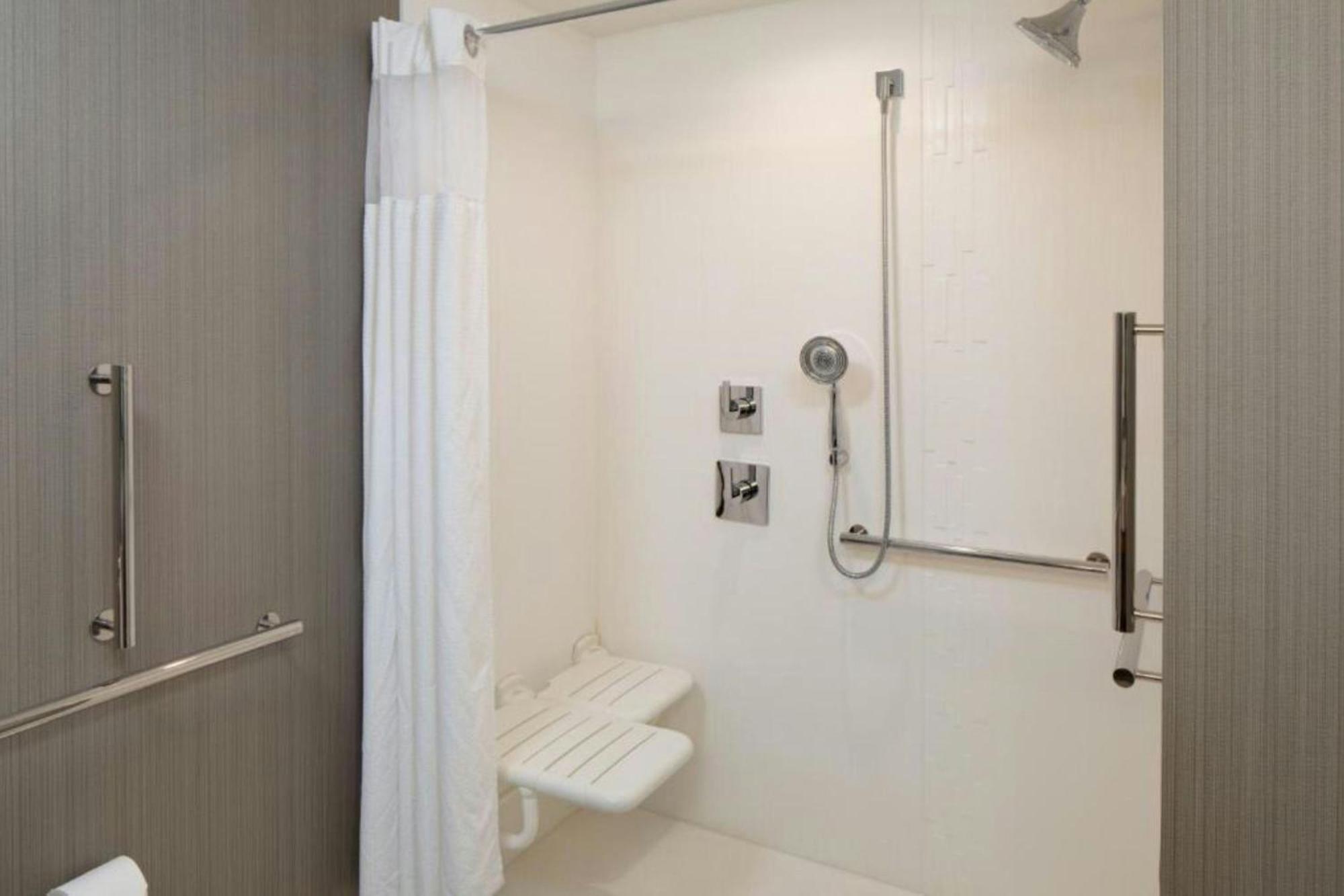 Courtyard By Marriott Detroit Farmington Hotel Farmington Hills Kültér fotó