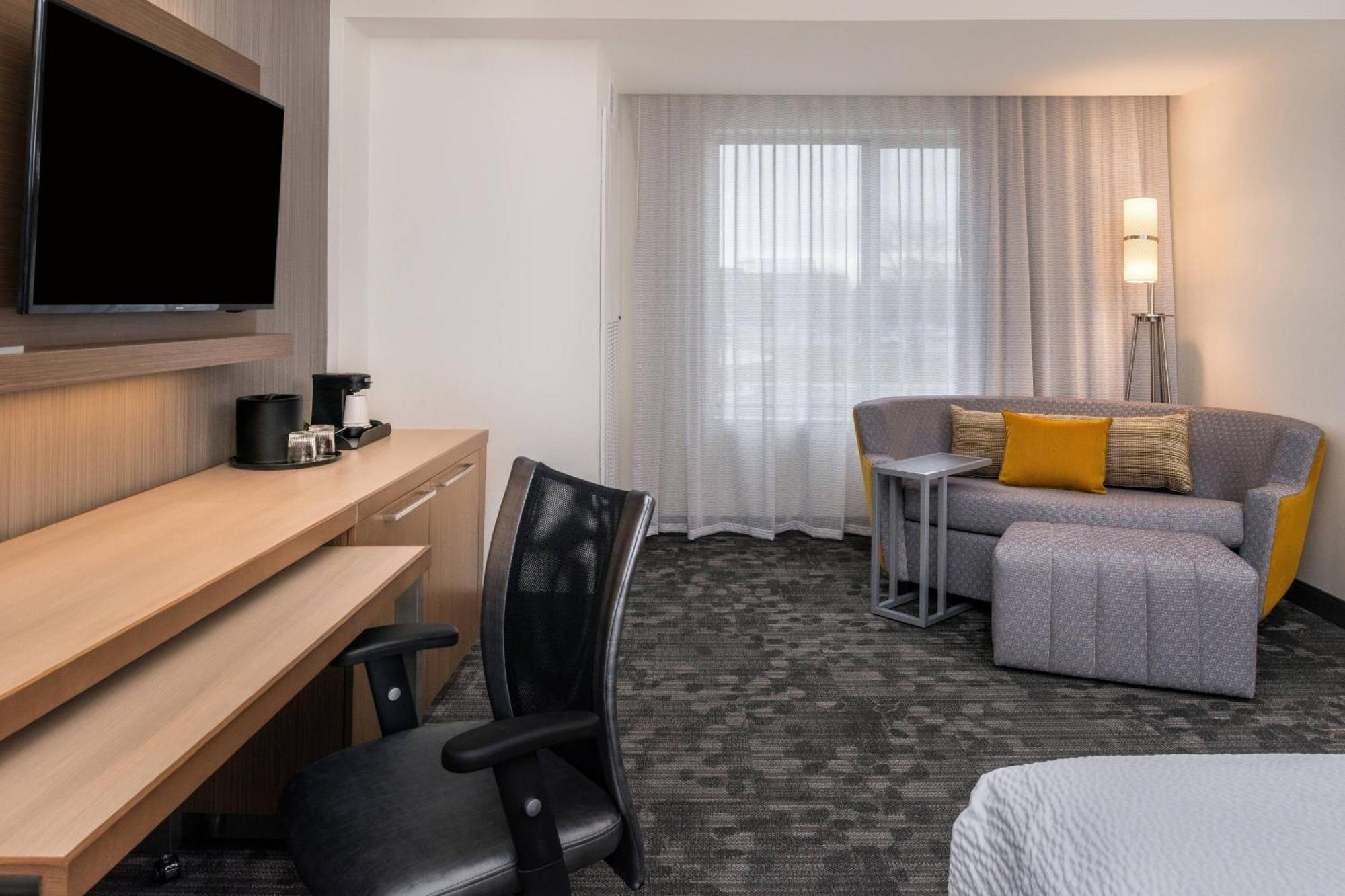 Courtyard By Marriott Detroit Farmington Hotel Farmington Hills Kültér fotó